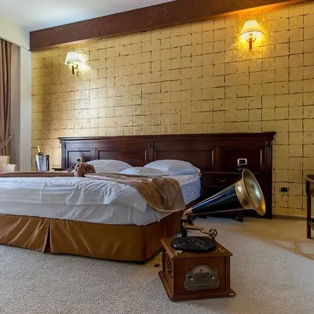 Rexton Hotel