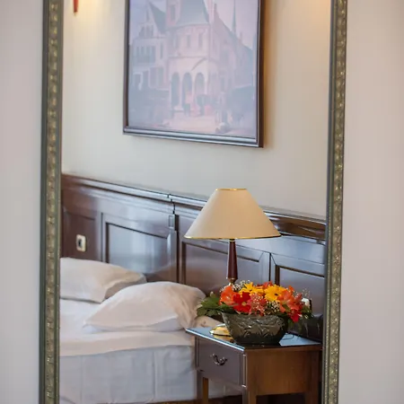 Rexton Отель Крайова