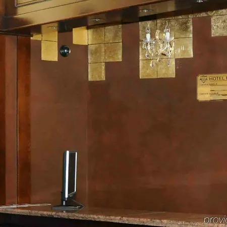 莱克斯顿酒店 酒店