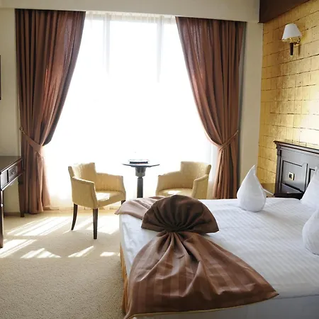 Отель Rexton 4*