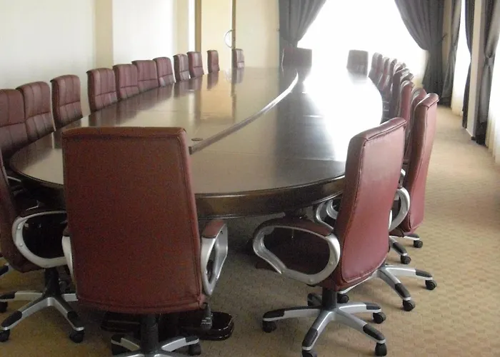 莱克斯顿酒店 酒店 4*